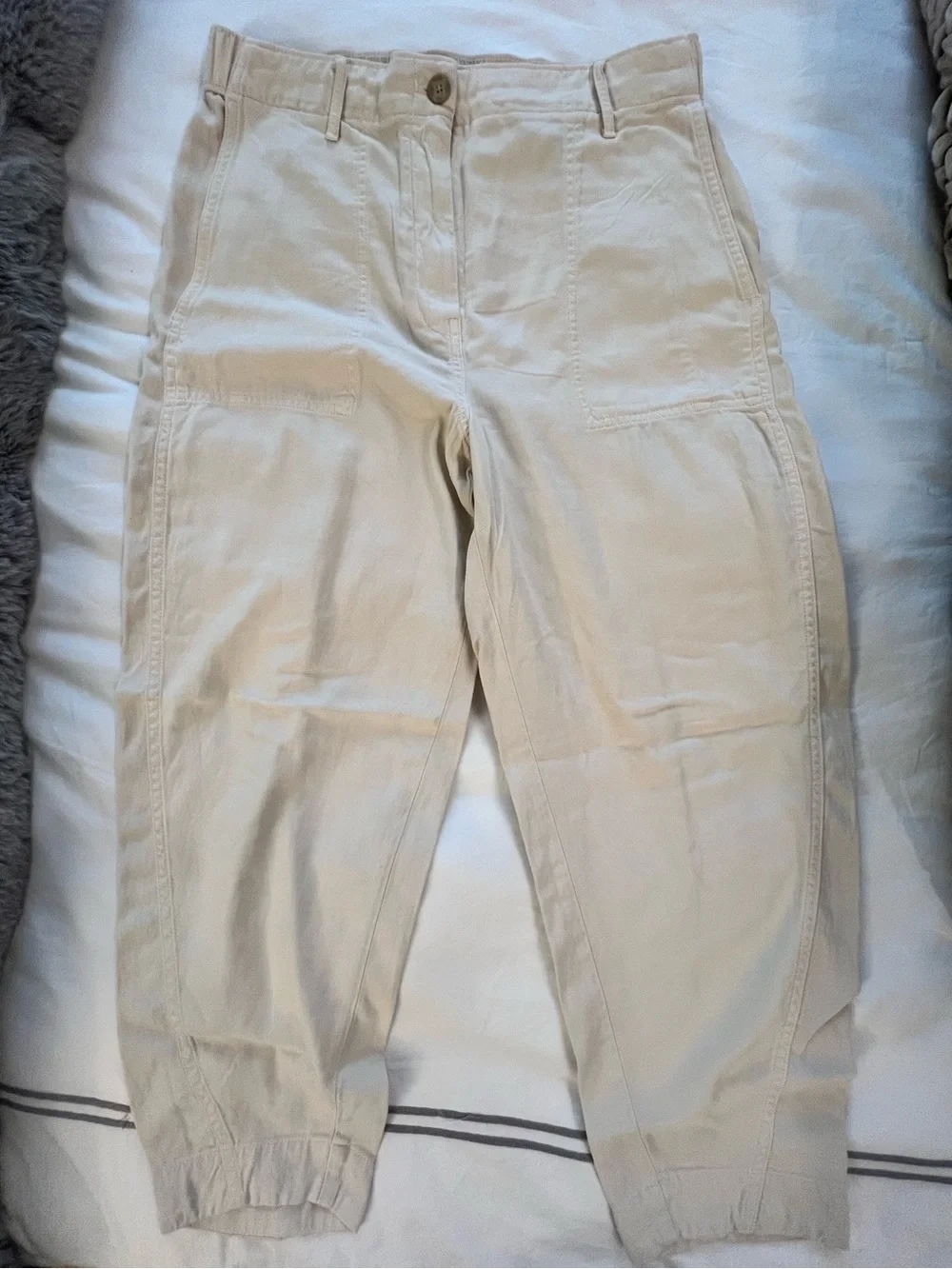Banana Republic Super Soft Soma Barrel Ankle Pants Beige Cream Sz Med Petite